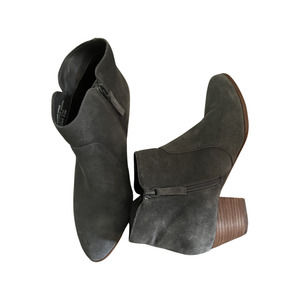 Leather Heeled Booty | Dark Grey
